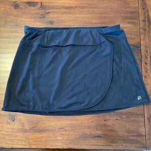 SkirtSports M Run Skirt with Magnetic Bib Holder